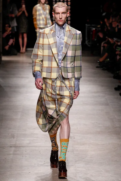 Look 22